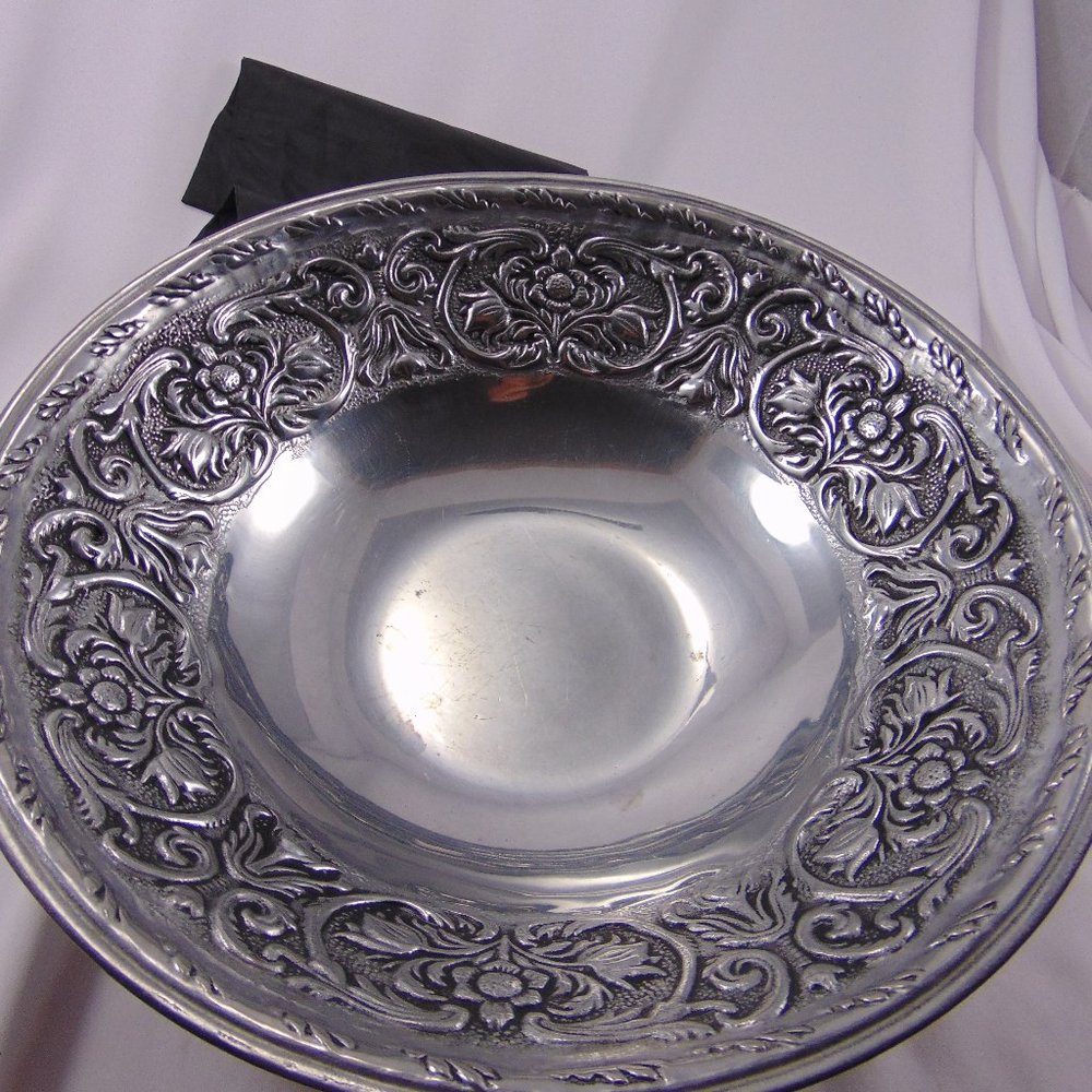 Wilton Armetale William and Mary Large Round Bowl 12.75" USA Made